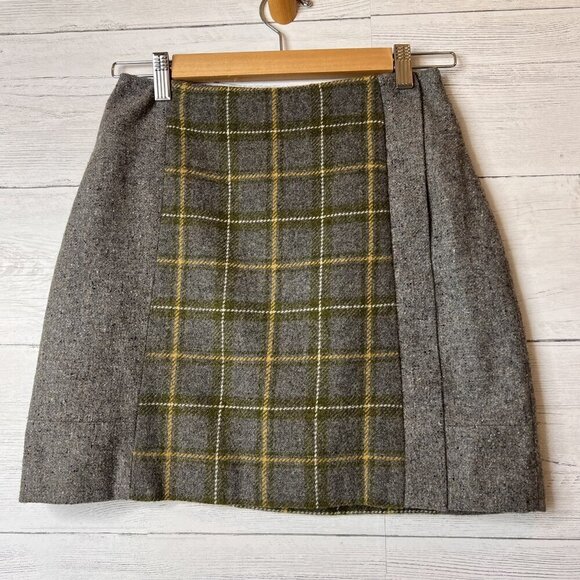 Banana Republic Skirt Womens SZ 0 Gray Wool Blend Academia Plaid Tweed Mini Y2K - Picture 1 of 16